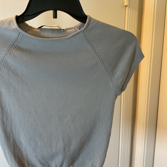 9. ZaraGray Women's Crop Top with Back Cut Out and Short Sleeves Size Small - Picture 6 of 8